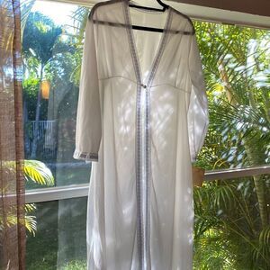 Long white sheer robe hair sleeve with lace size L